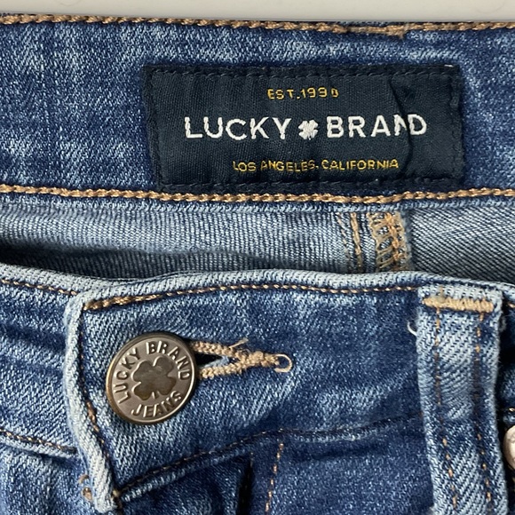 Pre-Owned Lucky Brand Ava Skinny Stone Washed Jeans with Frayed Cuffs, Size 4 - Picture 5 of 16